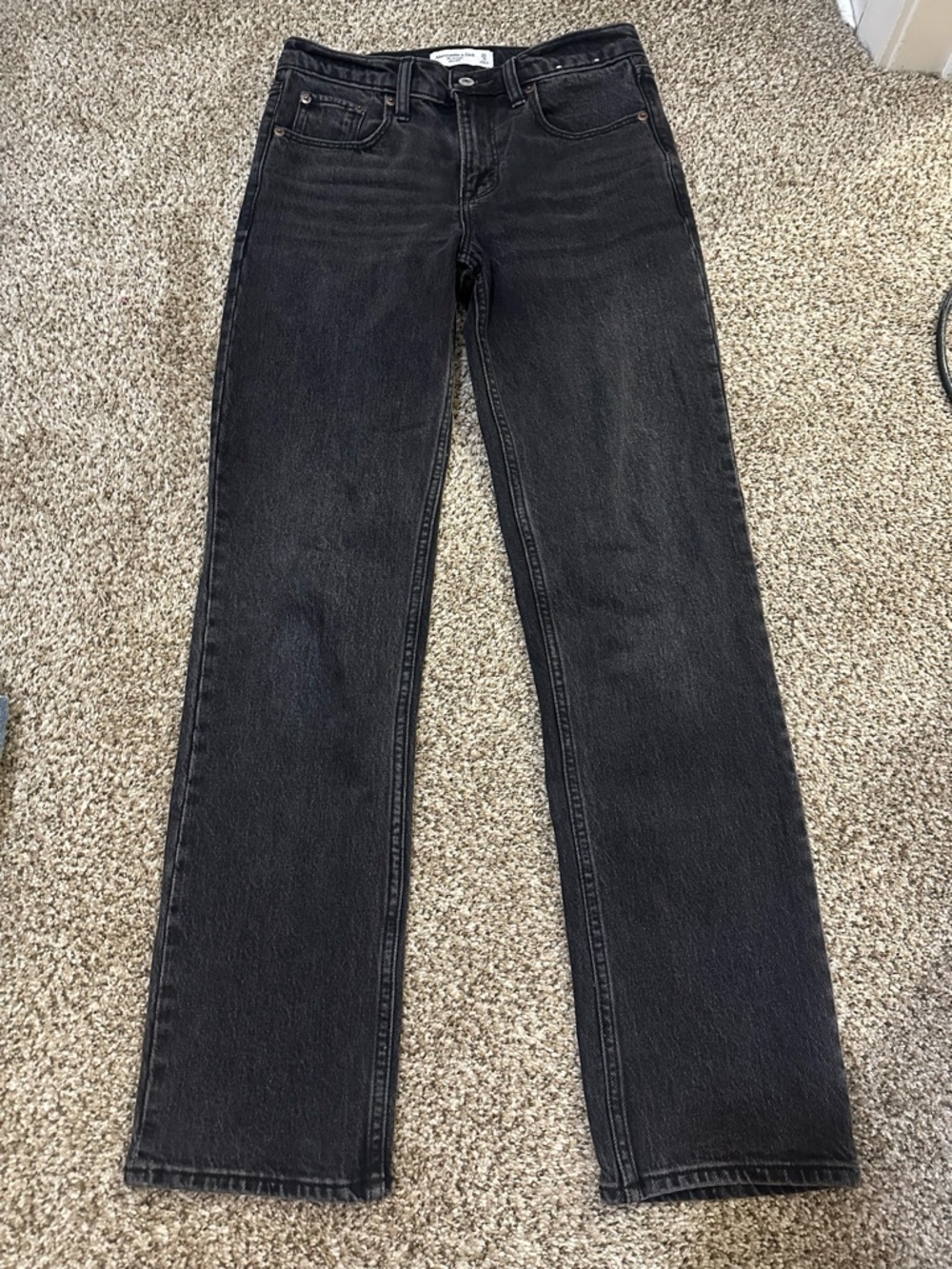 Abercrombie The Straight Mid Rise Jean in Black